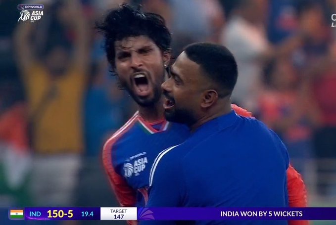 तुम तिलक नहीं चन्दन हो इस माटी के 
#Pkmmb forever