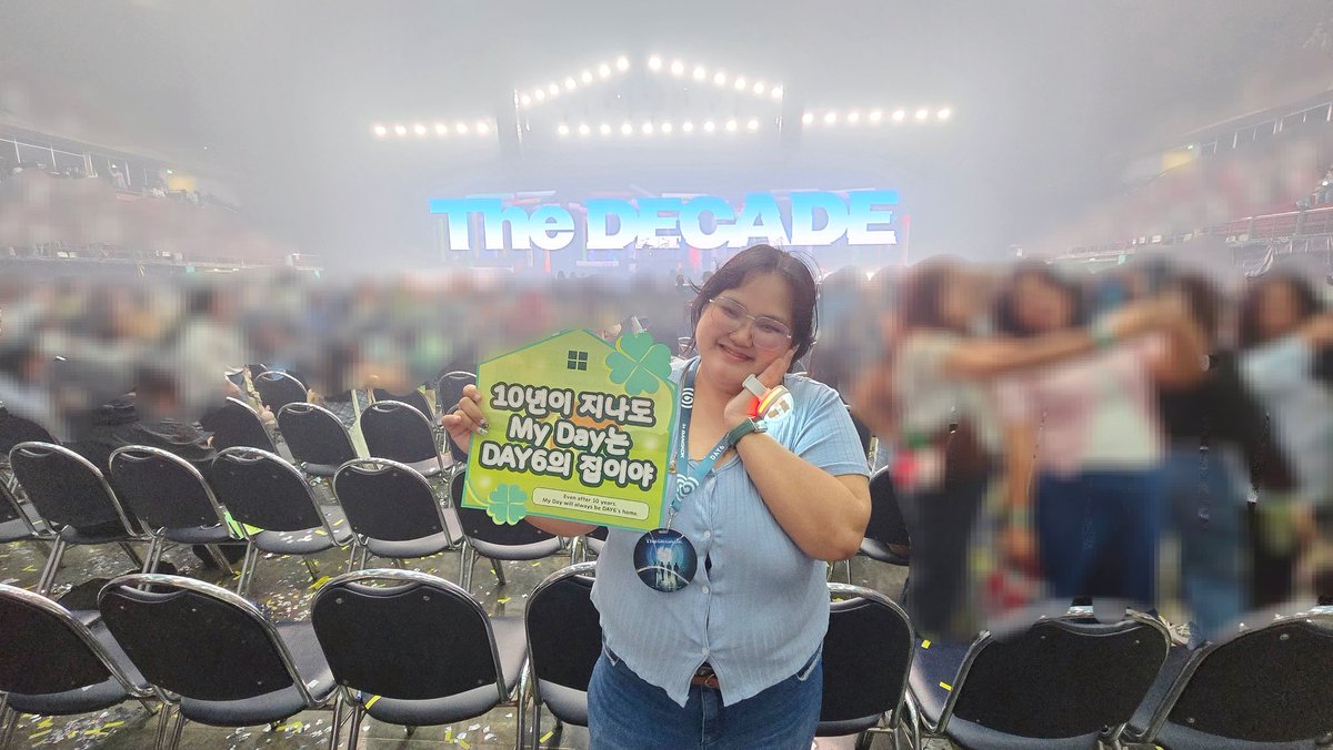nnfon_'s tweet photo. รอบที่แล้วอยู่ในโปรเจค
รอบนี้ฉันอยู่ในคอนจ้า😊
ไม่รู้รูปที่ส่งอยู่ในโปรเจคอะป่าว แต่ใดๆคือชอบโปรเจคมาก ชอบทุกอย่าง แบนเนอร์ คลิป รูปติดข้างฝา ติดรถบัส ชอบอ่ะ ทีมคือเก่งมาก ค่ดจะสุดยอด คนออกรูปแบบก็เก่ง
#TheDAYcadeProjectTH
#THE_DECADE_BANGKOK
#DAY6BKK2025
#เดสิ้ก10ปีที่อิมแพ็ค https://t.co/FcDikc8633
