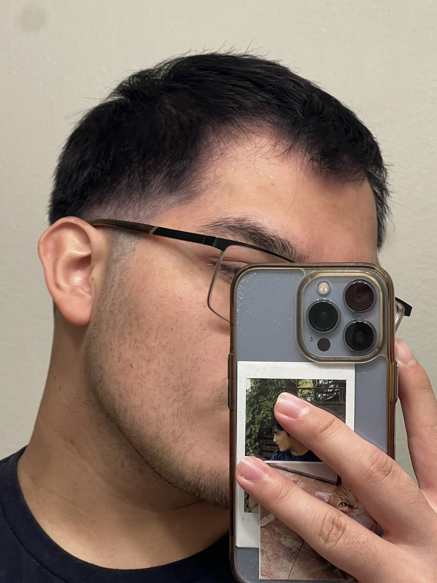 Matoad_'s tweet image. Cut it off all &amp;amp; dyed it black purple