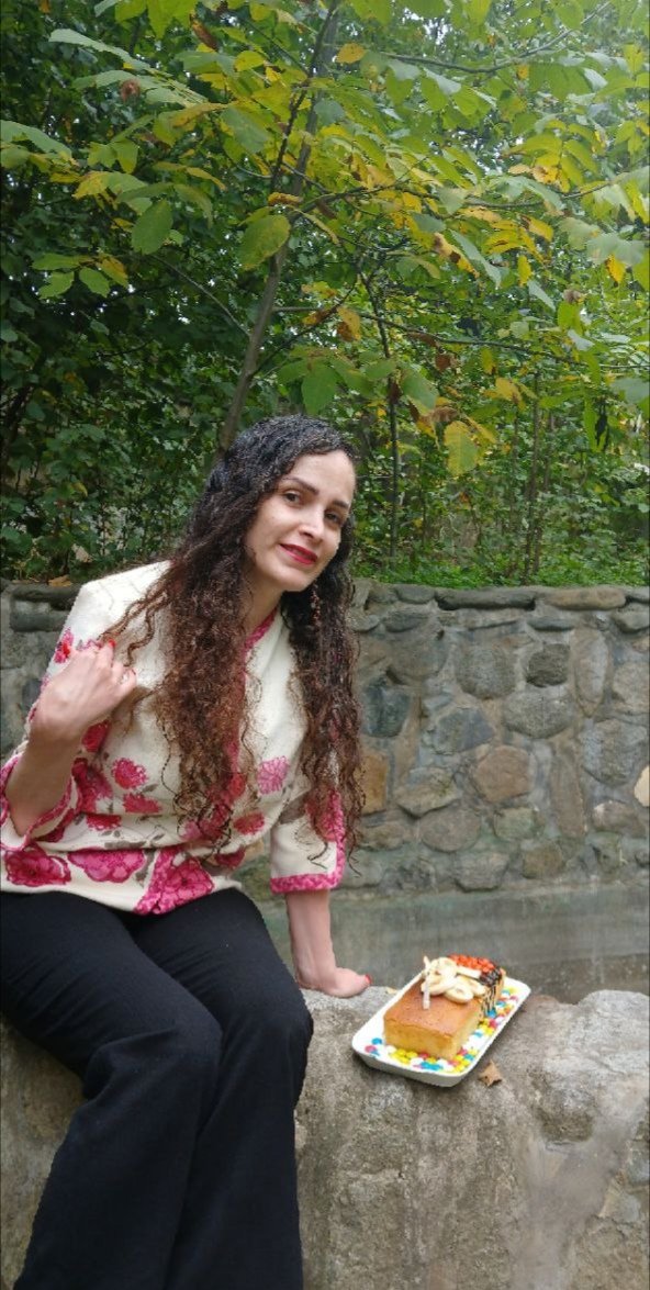 najva66's tweet photo. مهر! رسماً وارد سال جدید زندگی شدم. 🎂 باید دید این ماجراجویی جدید چه چیزهایی برامون داره! 🤩 https://t.co/X3ITAC0cCk