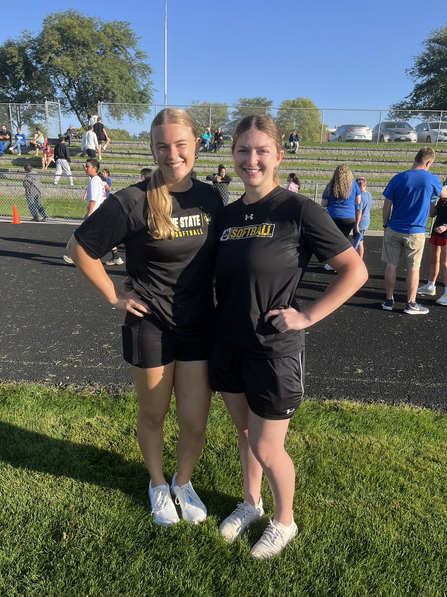 We had so much fun cheering on Wayne Elementary School at their Fun Run this last Friday!! 

#GoCats