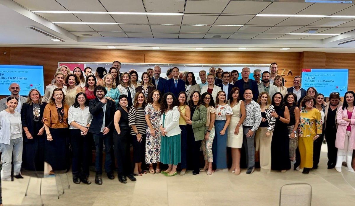 InigoCortazar's tweet photo. 🌐🎙️ El pasado viernes finalizo en #Valdepeñas el IV Encuentro de la Agrupacíón Territorial de #CLM de @SEDISA_NET inaugurado por nuestro Consejero @jfdezsanz el jueves. Como viene siendo habitual, ha sido una magnífica ocasión para escuchar, participar y compartir conocimientos, inquietudes y reflexiones con colegas directivos tanto de @SanidadCLM como de otros sistemas públicos de salud y del sector privado. 

🗣️🏥 Fue un lujo compartir la mesa “Talento y salud” con profesionales como @oginesferrero @AlvarezComesana y @manuelSDT  brillantemente moderados por @saljosacul , que hizo fácil algo enormemente complicado: propició un entorno de tal confianza que supo trasladar lo que somos, un grupo de amigos compartiendo los retos que la gestión del talento conlleva, generando un intercambio ágil y enriquecedor. Una gran mesa

👏🏻🔝 Todo el reconocimiento al comité organizador que rozó la perfección, con especial mención al anfitrión, Damián Aranda, que hizo que nos sintiéramos como en casa. Felicidades. También a toda la Junta Directiva de SEDISA CLM encabezada por @hoyosvm e integrada además por Beatriz Pérez, @jmruizlac , el propio Damián…. Muchas gracias a tod@s. ¡A por el V Encuentro!