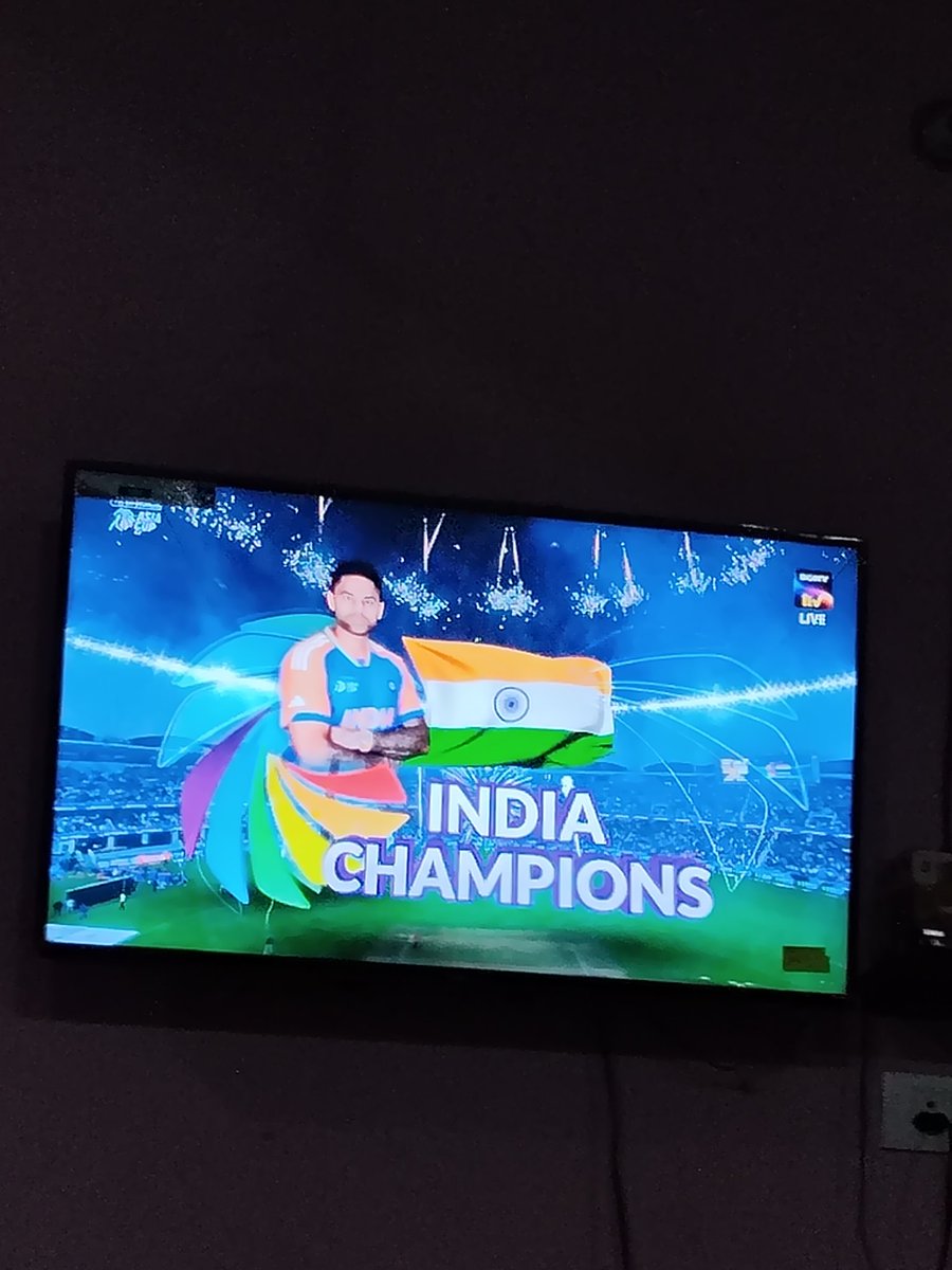 AlkaTweetaholic's tweet photo. What a match 🥳
INDIA👑🇮🇳
#AsiaCupFinal 
#AsiaCupT20 
#INDvsPAK 
#champion
#tilakvarma https://t.co/vqUEyaOdbJ
