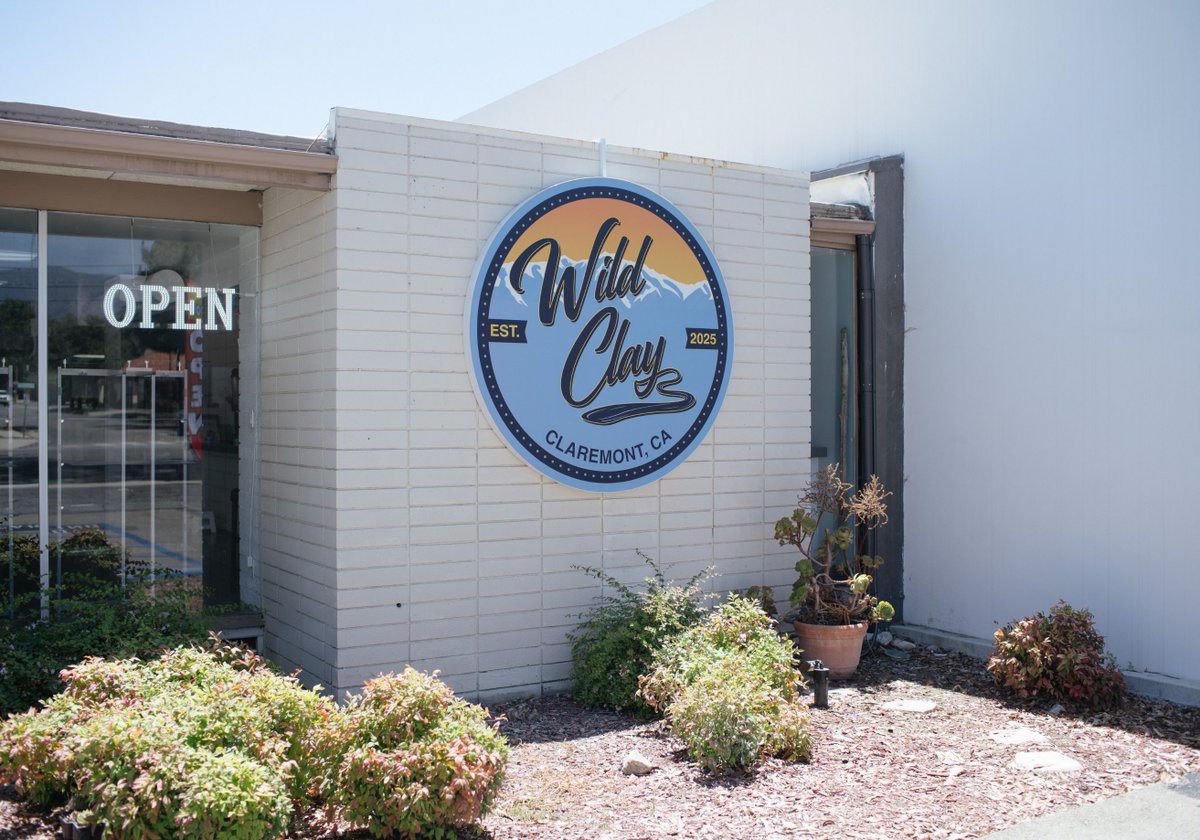 MacKidUpland's tweet image. 🎨 Say hello to Wild Clay - Claremont’s new family-owned pottery studio!
🧡 Classes for kids, teens &amp;amp; adults
🎃 Fun seasonal workshops
🏡 Created by a husband &amp;amp; wife team passionate about creativity &amp;amp; connection
Details: upland.macaronikid.com/articles/68ce1…
#wildclay #claremont #potterystudio