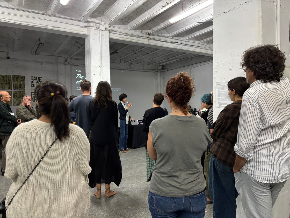 esquerraLH's tweet photo. Aquest vespre hem assistit a la inauguració de l'expo #FreedomForGaza, organitzada per @PlauditeTeatre en el marc de la #Mondiacult2025, a l'edifici Freixas.

Una oportunitat de seguir parlant sobre les atrocitats i el genocidi que està vivint el poble palestí, en primera persona https://t.co/lsIwafKDM5