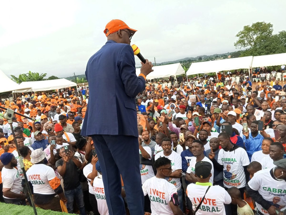 CabralLibii's tweet photo. 🧡🧡 Merci à Edea et Douala 🧡🧡

#reussirensemble
#succeedtogether
#ilyadieudedans https://t.co/xGSd4GCBMG