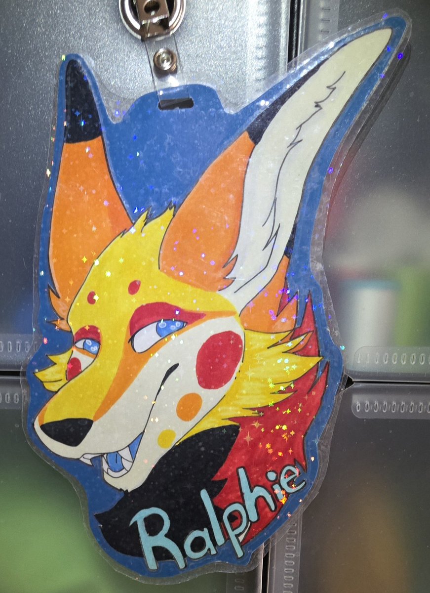 Ever see my art and want to get some? Check out my Kofi for commissions and my Kofi shop!

ko-fi.com/yeensandbeans/…