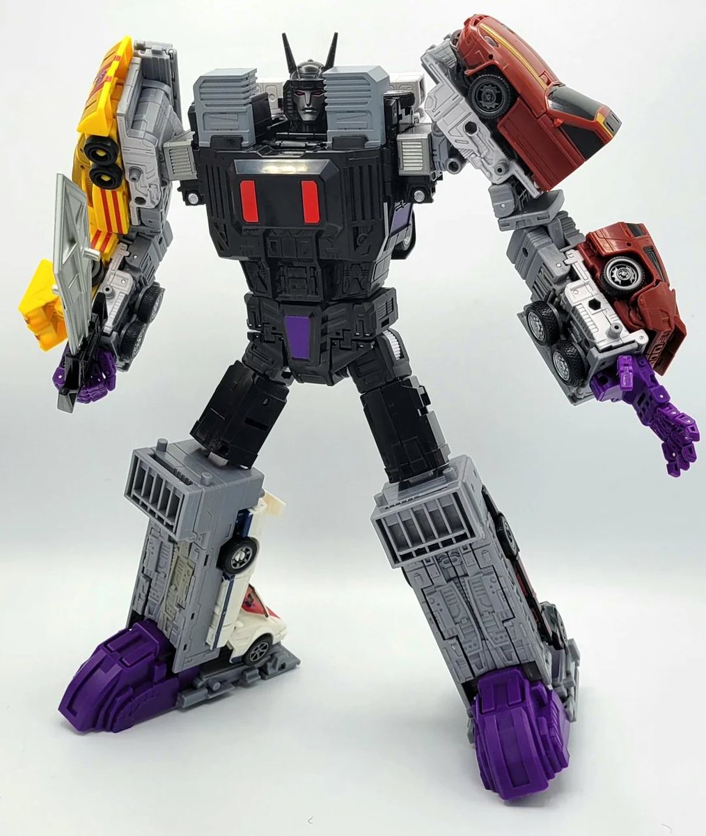 JohnMaring2's tweet image. This Guy! Menasor! #Stunticons #TransformersLegacyEvolution #Combiner #HellOnWheels #MenaceOfMenasor #KingOfTheRoads #MotorMaster ⚫️ #DeadEnd 🟤 #Dragstrip 🟡 #Wildrider 🔴 #Breakdown ⚪️