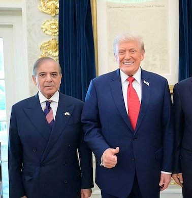 coolfunnytshirt's tweet photo. @narendramodi Donald Trump: I have talked to India and decided that Pakistan has won the Asia Cup! 😂 https://t.co/25Ozo24OvF