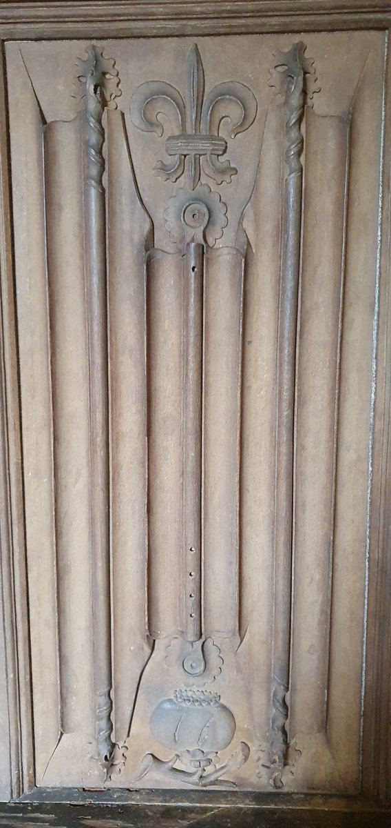 From my visit to The Vyne, once a #Tudor palace owned by William Sandys, Lord Chamberlain to H.VIII. He created the Oak Gallery, where Henry held court when here &amp; used this door. Elaborate panelling has coats of arms. Cath of A's pomegranate appears 49 times. #History #Royals