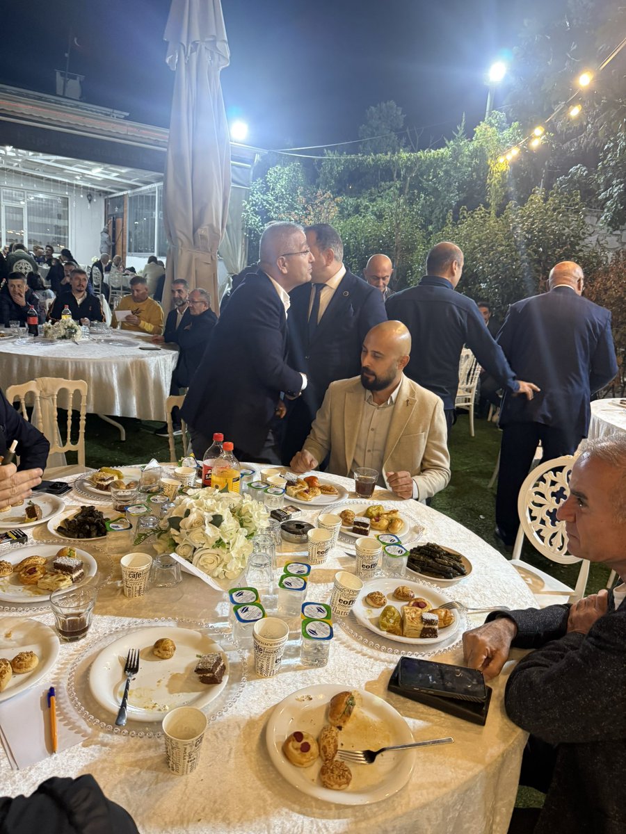 Anahtar Parti Gebze İlçe Başkanlığı olarak; gönüllerin bir olduğu, mutluluğun daim olduğu bu özel günde değerli kardeşlerimiz Deniz &amp; Zafer Berkay’ın düğün merasimine katılım sağladık.