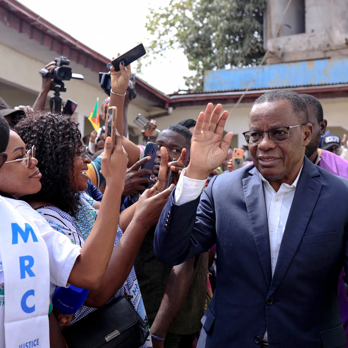 t_kpele's tweet photo. Cameroon:

Any mandatory mandate is void. The exercise of the function of Member of Parliament is representative. We may have boycotted the legislative and municipal elections and joined a representative political party to pretend to have elected officials,... what else do I know?

And all this to ultimately tell the Cameroonian that everyone is free to vote for whoever he wants.

Those who said that these debates had no place and that they were false debates were not wrong?

Wasn’t RFI radio wrong to say what we all heard?

After the October 12 elections, I will give you an appointment in a zoom program to explain what escaped the Cameroonian scientific civil society that carried these debates.

I will also tell you where the game of democracy has taken a hit in this electoral process.

See you soon!

Thierry K’pele
PhD candidate in political science