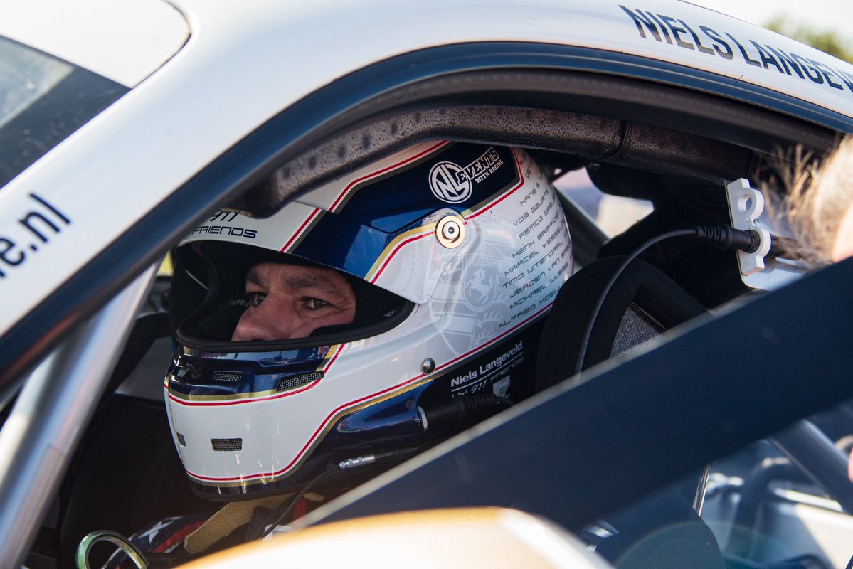 Charreljalving's tweet image. Paar kiekjes van vandaag met Niels Langeveld! 📸
Blijft altijd leuk een stukje autosport fotografie.. helemaal als degene die je volgt op het podium komt 🏆