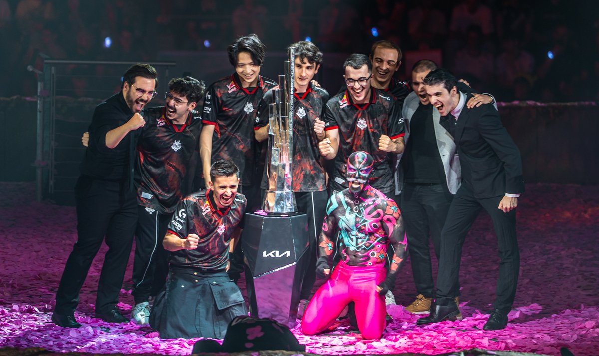 LEC's tweet photo. Congratulations @G2League on winning Summer! 🏆

We'll see you again when #Worlds2025 kicks off on October 14 with @G2League, @MovistarKOILoL and @FNATIC representing the LEC! https://t.co/9E517FlLTN