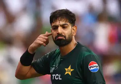 IndiBytesLive's tweet photo. Hein ji
Ab aagyi awaaj. Sunayi diya ki nhin.

#TeamIndia #INDvsPAK #IndianCricket #AsiaCupFinal #AsiaCup #AsiaCupT20 https://t.co/NAQEHVpKw2