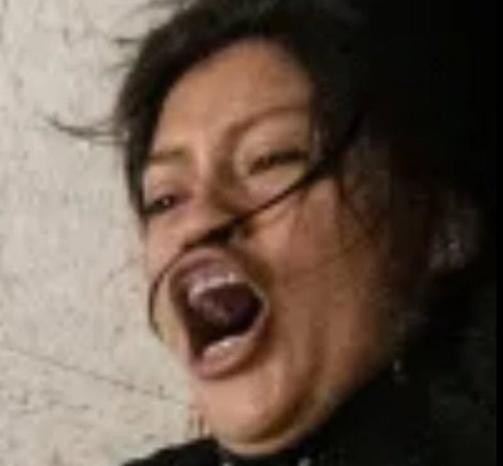 TonySneedprano's tweet image. CARMELA COULD YOU PLEASE SHUT DA DOOOOOOOOOOOOOOOOOOOOOOOOOOOR