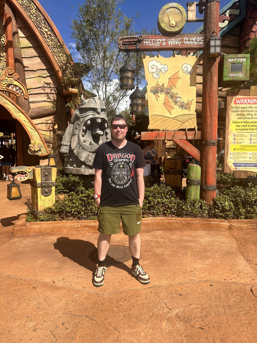 LuneQuest's tweet photo. #100… I waited out a little bit to make this my 100th coaster, I’m so glad it did ❤️🐉 https://t.co/tU7Mo7ZVGD