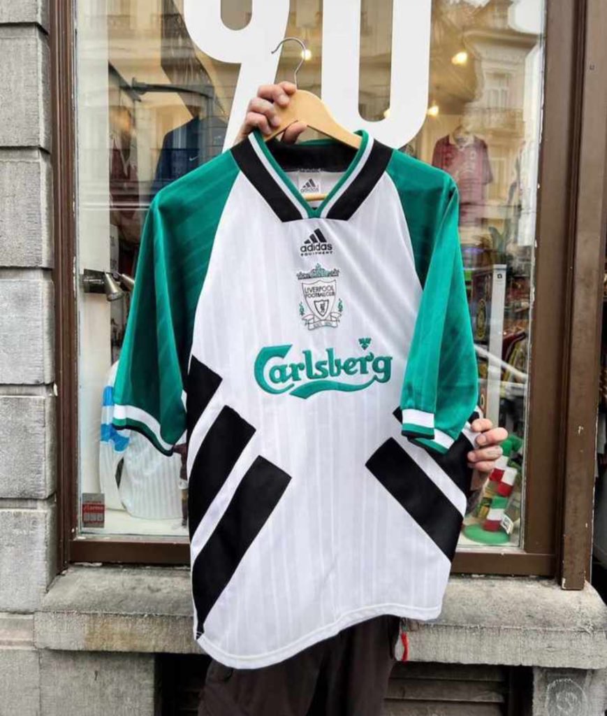 Retro Jerseys 

GH¢280

Nationwide delivery at a cost

Please repost 
#RafJerseys