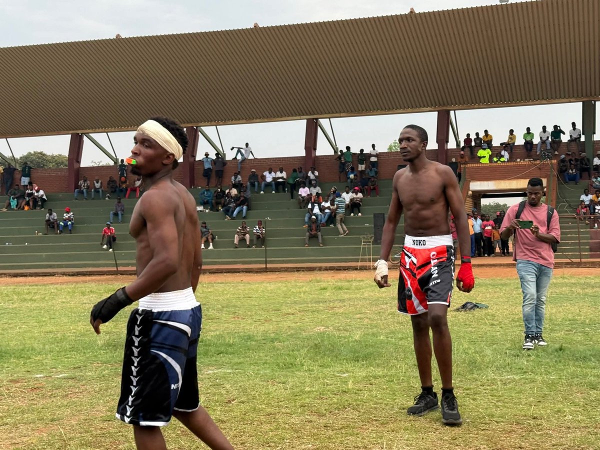 Musangwe_'s tweet photo. Noko Vs Boyka #NEWARS #Musangwe #MOC #Sizokthola https://t.co/S2Ta6QbAV7