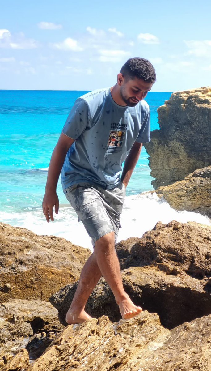 Anas25M9's tweet photo. 💙🌊 https://t.co/EFNE9qCyGz