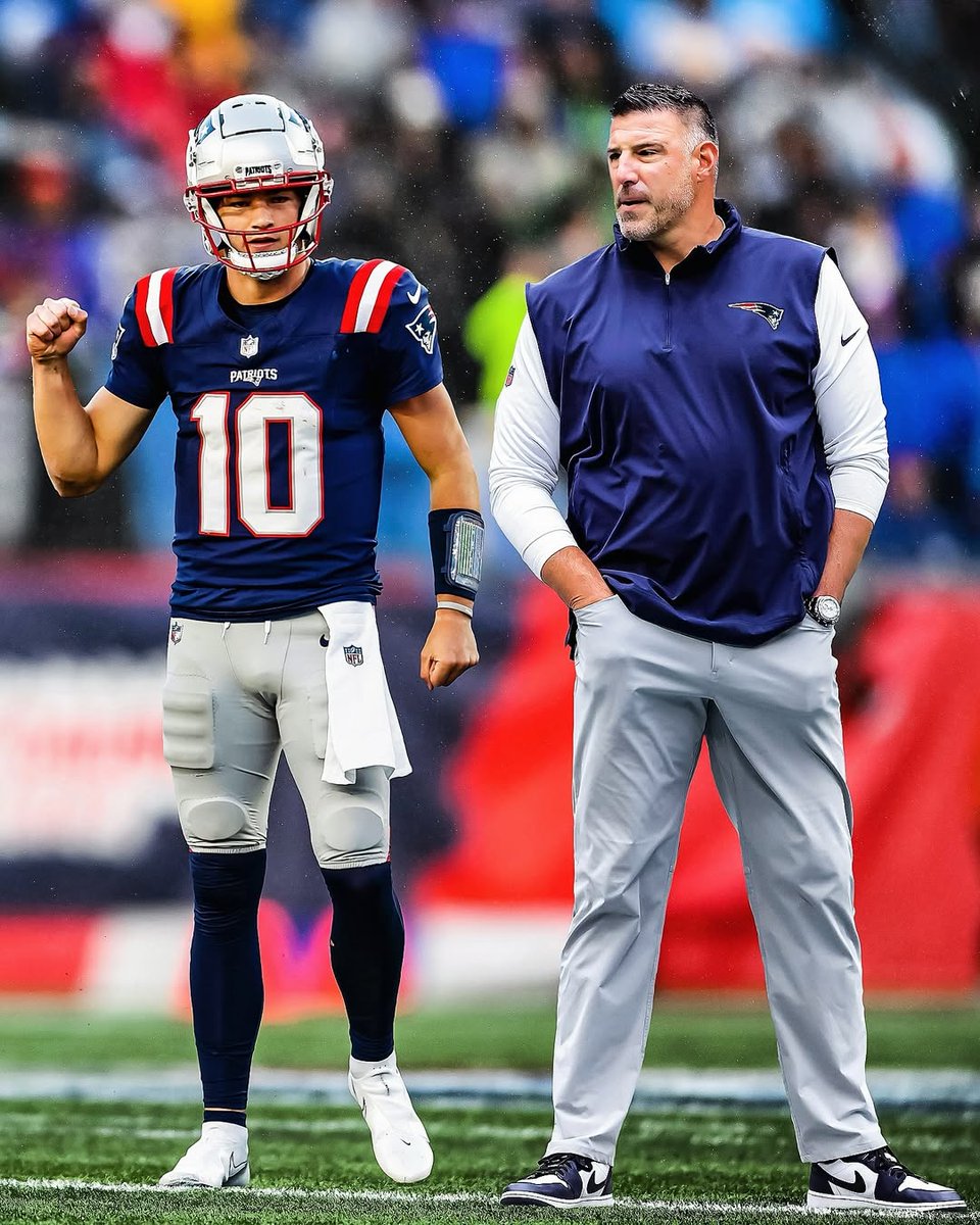 Superstar: Patriots QB Drake Maye today against the Panthers.

• 14/17
• 203 passing yards 
• 3 TDs 
• 0 INTs 
• 155.6 passer rating

Simply ELITE 🎯