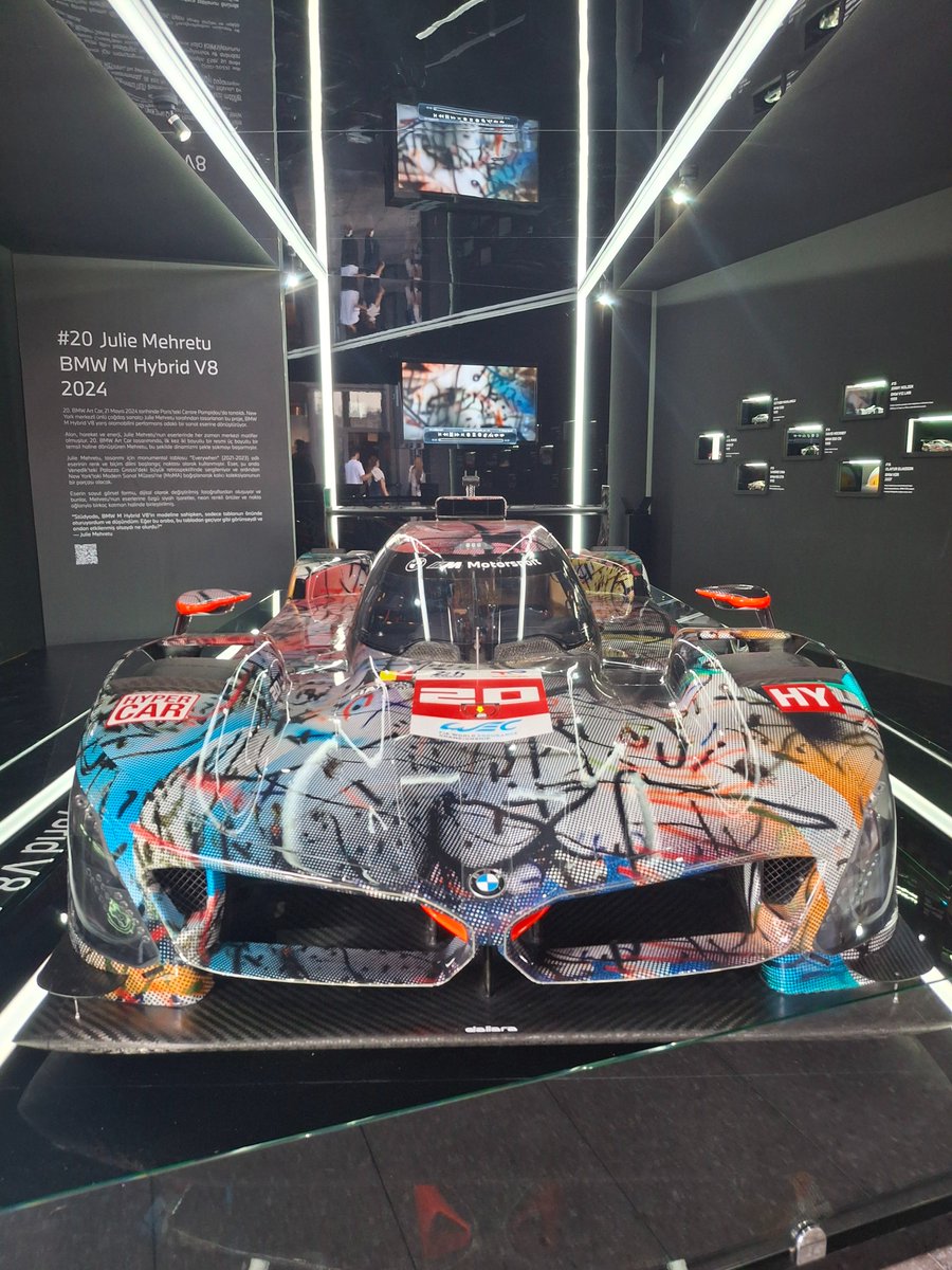 GulInan5's tweet photo. Yanlışlıkla Contemporary Art İstanbul'a gitmiş oldum. https://t.co/OcvUSFB5Ri