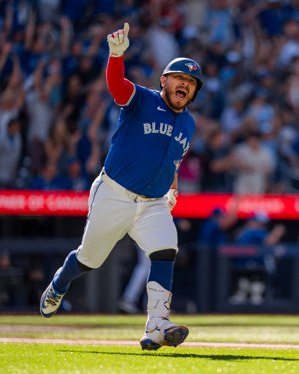 BlueJays's tweet photo. EVERYBODY loves Kirky 🥲 https://t.co/CiphwCLmYm