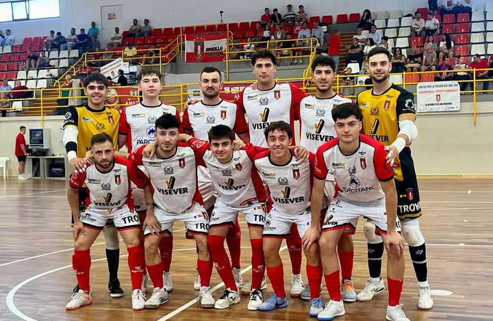 2°Aut
GI
La Gineta 3-Casas de Haro 3
GIII
Los Llanos 1-Valera 2
PMuñoz 9-Torrubia 0
<a href="/CFLaSantaCruz/">CF La Santa Cruz</a> 0-Cristo4
V.Madridejos 0-Toboso 0
Camuñas 4-Triana Tresjuncos 2
BASKET
Elche 71-Villarrobledo 62
BM
<a href="/CABvdo/">DON OCTAVIO CAB Villarrobledo</a> 39-Azuqueca 29
Retamar 25-Marianistas 27
F.Sala
Villarrobledo 4-MoralB 0