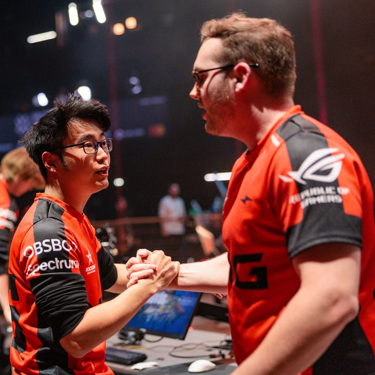 ¡Con sus 2 VICTORIAS en tiempo extra, <a href="/NRGgg/">NRG</a> se corona en una serie reñidísima y espectacular!

NRG 2 - 1 MIBR | #VALORANTChampions