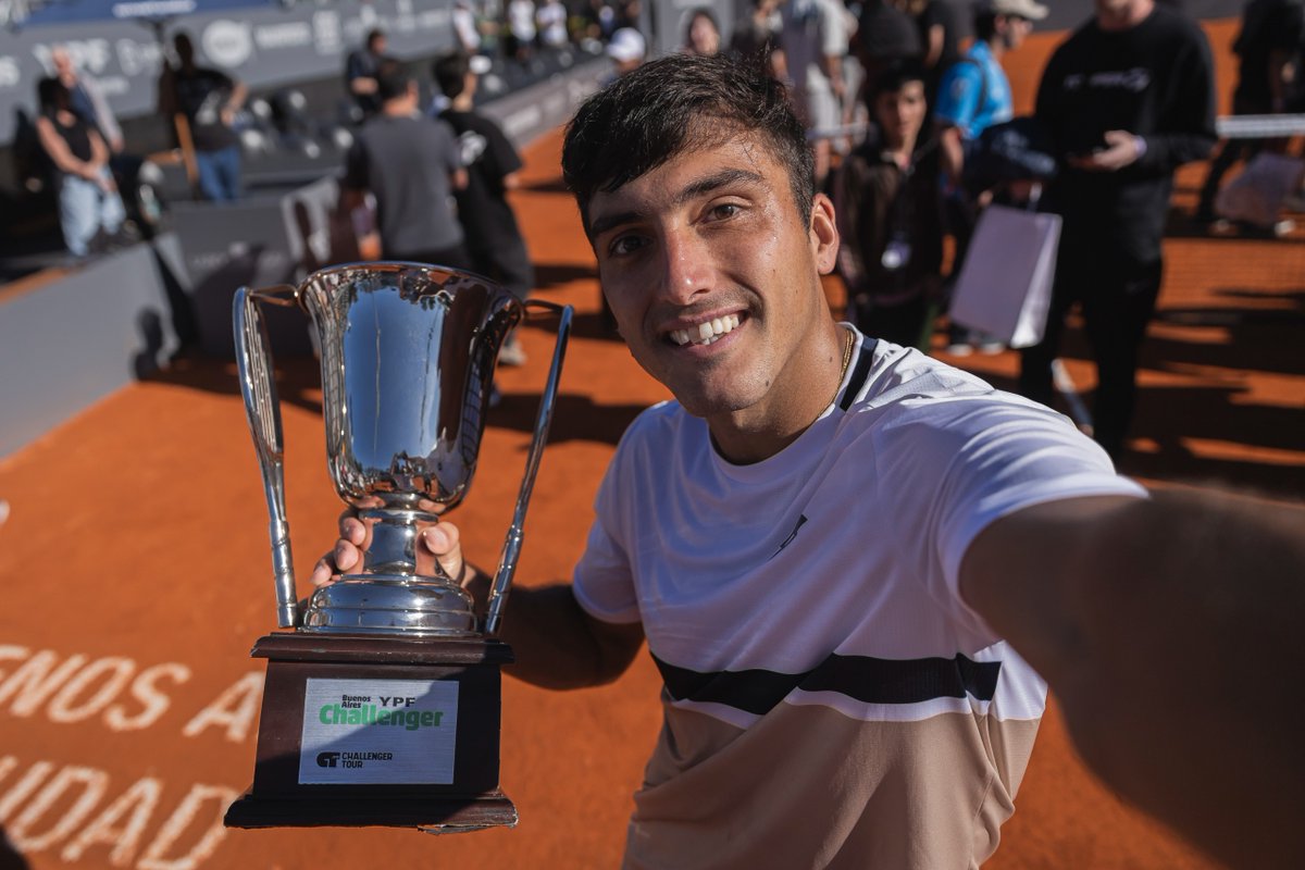 📷🤩 ¡La selfie del campeón!

🏆 ❤️ Román Burruchaga, con la copa más deseada en sus manos
