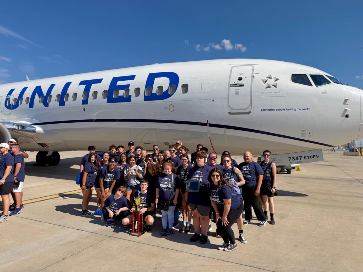 Grayslake North High School took home the trophy for fastest pull time in the High School division at the Plane Pull. And we raised a team total of $4,610 for <a href="/SO_Illinois/">Special Olympics Illinois</a>! 🏆 <a href="/GNHS_FlagFB/">GNHS Flag Football</a> <a href="/GnhsFootball/">GNHS Football</a>