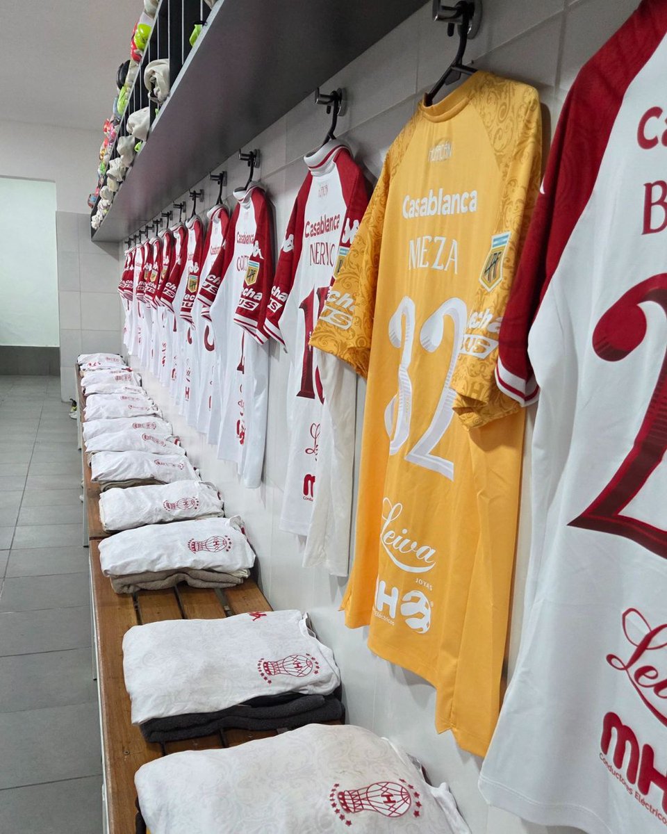 CAHuracan's tweet photo. Listos en Mendoza 🎈😎 https://t.co/KpTh7iQukd