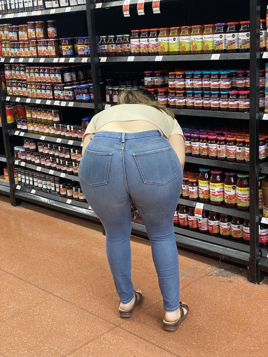 Fernanda buscando su mermelada favorita 🫠