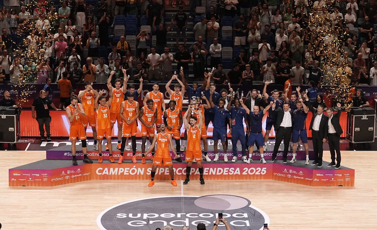 ¡Enhorabuena a toda la familia Taronja por el título de la Supercopa <a href="/ACBCOM/">Liga Endesa</a>! 

El viernes 3 lo celebramos a lo grande en el estreno del <a href="/RoigArena/">Roig Arena</a>.