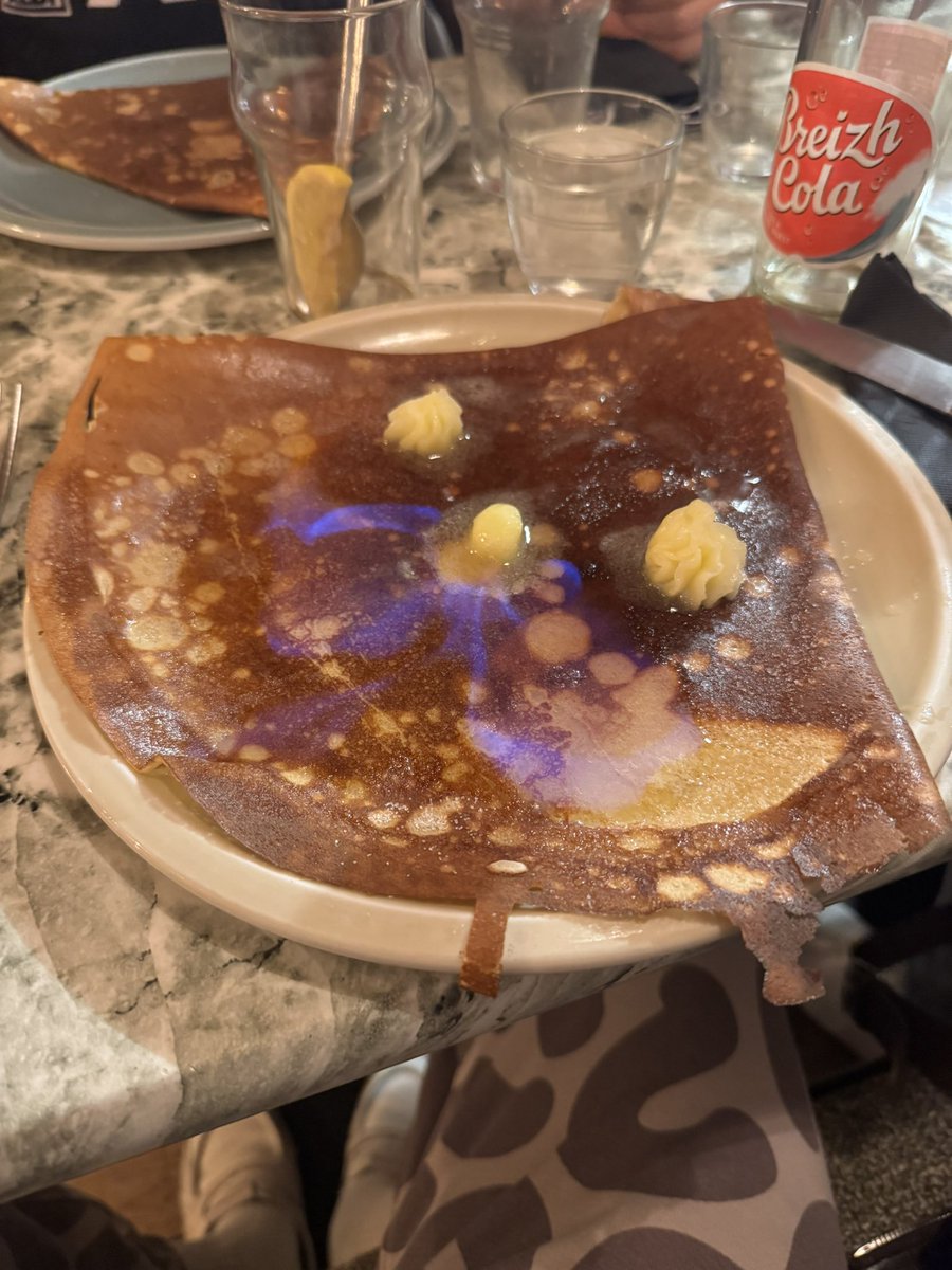 C’est quoi cette région de con ou ils font cramer des galettes