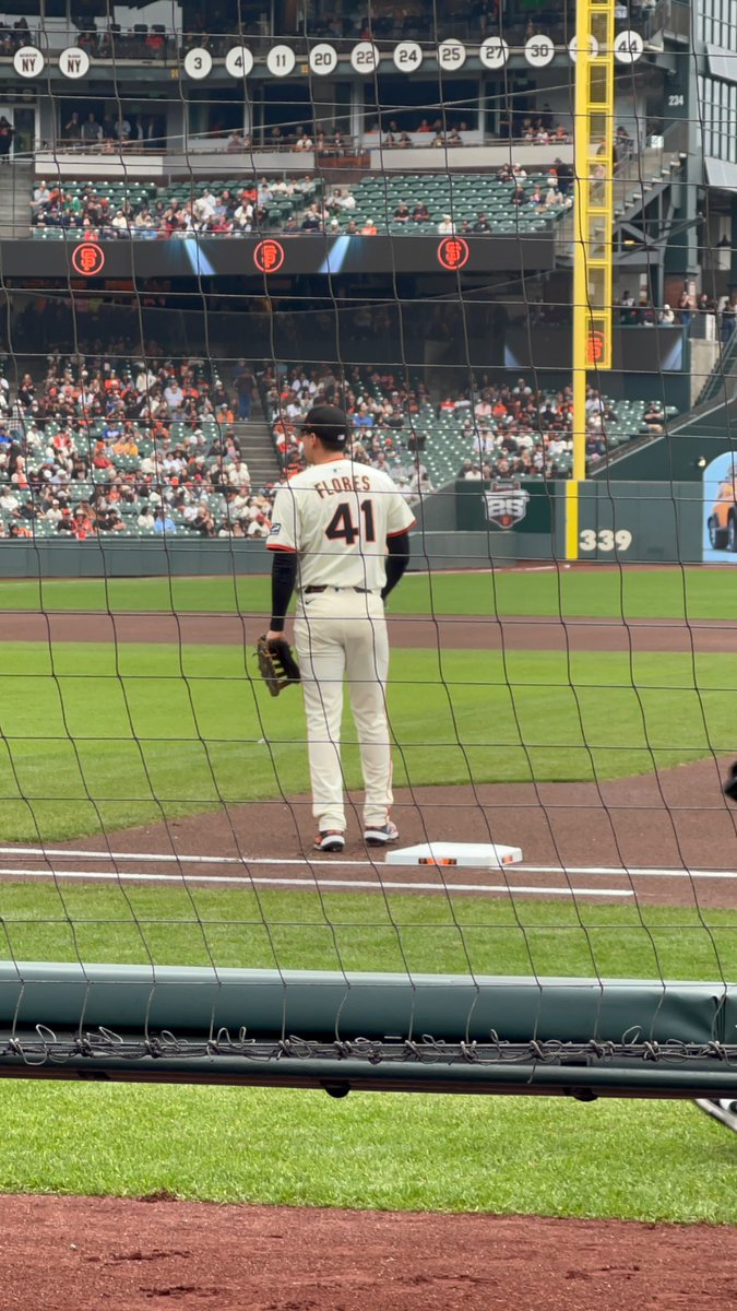 fotolady23's tweet image. Wilmer Flores ⚾️❤️ #sfgiants #oraclepark