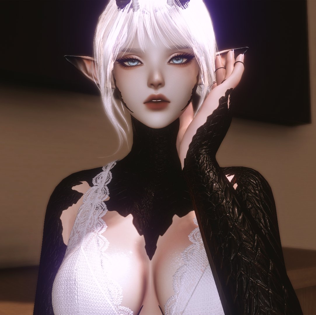 Simple headshot kinda day

#GPOSERS #EorzeaPhotos #Au_Ra