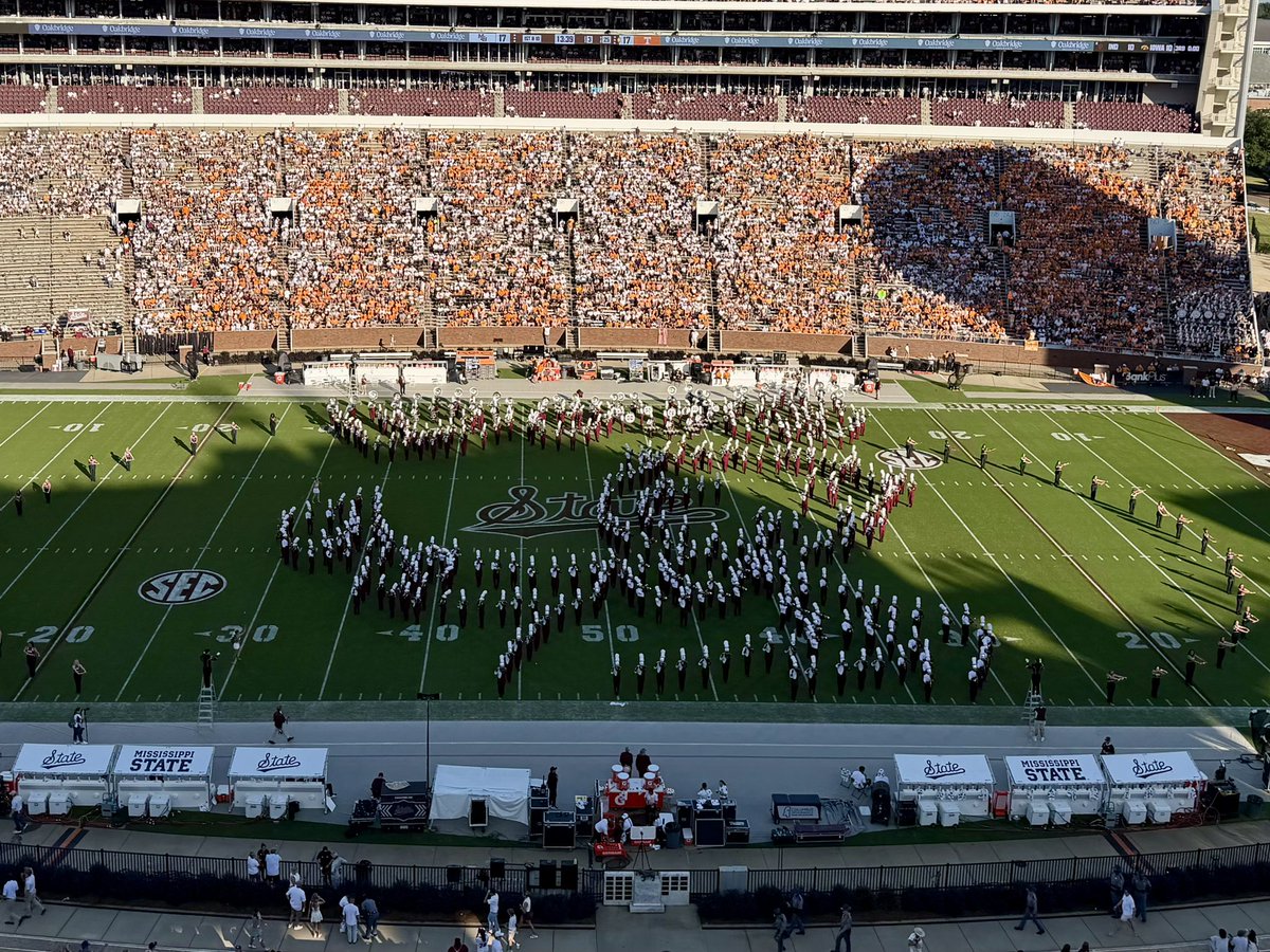 maroonband's tweet photo. Great atmosphere yesterday at DWS!! Check out halftime highlights with music from @LooneyTunes, @OfficialBlueyTV, Phineas and Ferb, and Doug. https://t.co/tOGMDFVASX