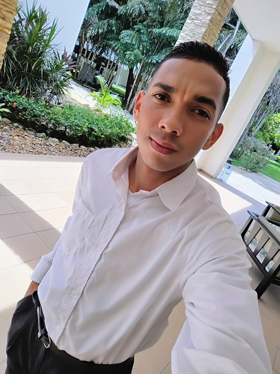 ArciniegasIssac's tweet photo. 😊 https://t.co/F8DPzgKsfe