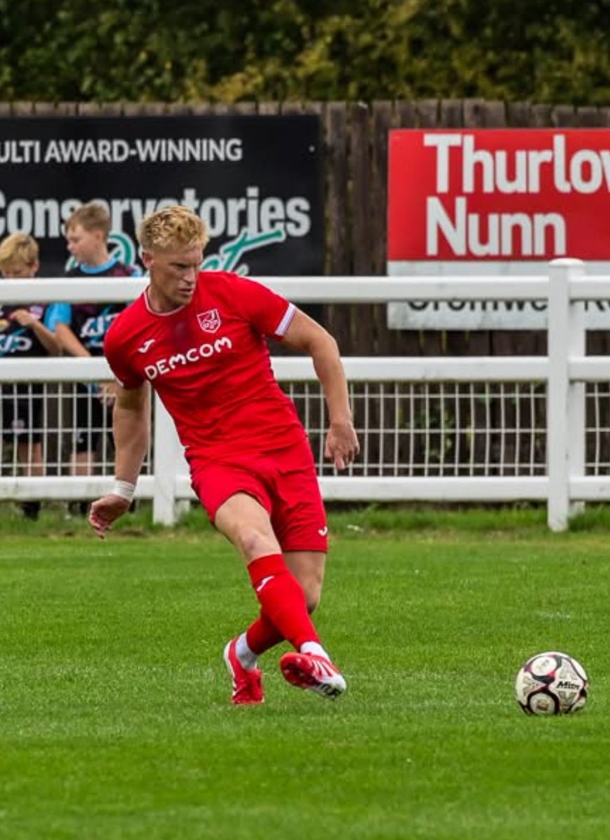 RobRuddy's tweet image. Fine margins Saturday, but love being back in the mix ❤️🤍 @ElyCityFC