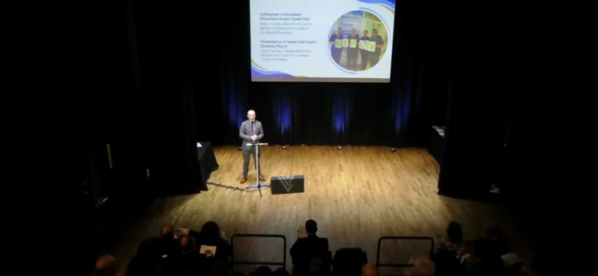iwanthomas1's tweet image. ✅Very grateful to be able to introduce and promote the impactful work of @HywelDdaCharity at the AGM of @HywelDdaHB held in @yr_egin last week to a full room of colleagues.

👏🏻Also to thank all those people who raise funds and donate to this amazing cause. 

#Charity #WestWales