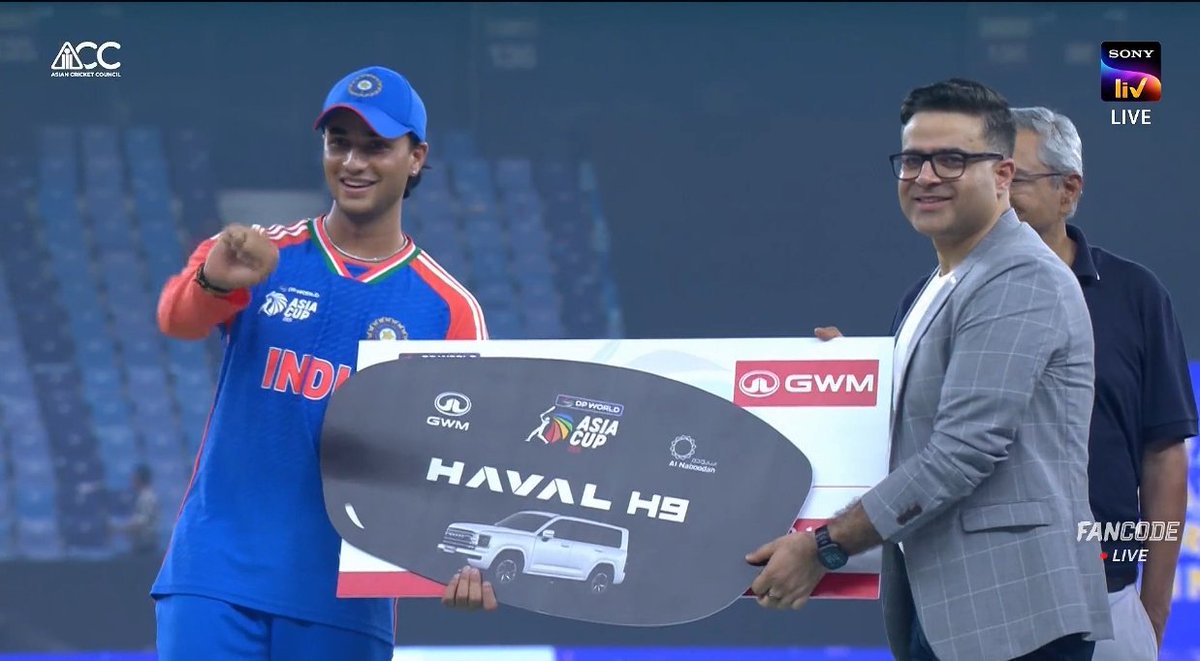 ABHISHEK SHARMA WON THE PLAYER OF THE TOURNAMENT AWARD. 🥇