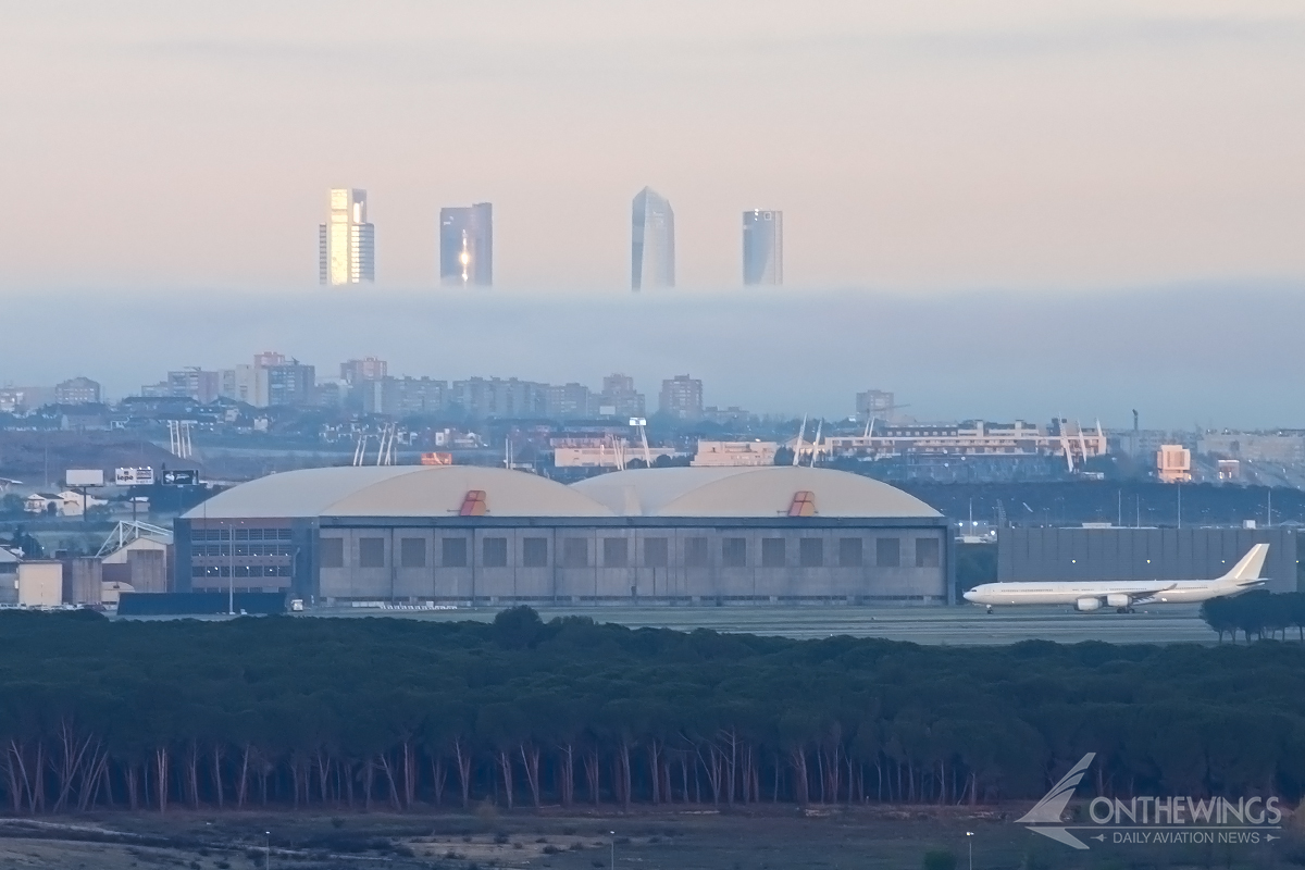 OnAviation's tweet photo. ¿Es importante un aeropuerto para una ciudad?
Mucho, muchísimo. 
Por ejemplo, en Madrid, el aeropuerto genera unos 350.000 puestos de trabajo de forma directa e indirecta, aunque una publicación del Ministerio de Transporte cifra en 460.000 los empleos generados por el aeropuerto de Barajas. Es tan importante, que el aeropuerto general casi el 10% del PIB de toda la comunidad de Madrid. 
¿No es también curioso que las políticas de recaudación de impuestos y las políticas ecologistas carguen mucho contra aeropuertos y aerolíneas, a pesar de lo que significan para la economía?