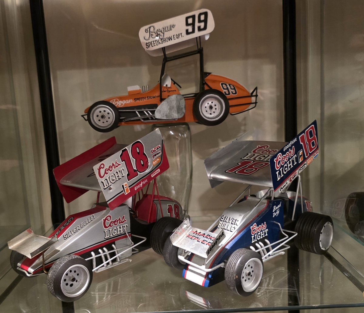 ToddZinn's tweet photo. In his book @braddoty revealed he was a big fan of Jan Opperman and copied Jan by drawing a 🙂Smiley Face in his autographs. Steve Smith Sr. did it as well. I always appreciated these little added touches that some athletes and celebrities add. #sprintcar #autographs #smileyface https://t.co/2DEnjMBRWw