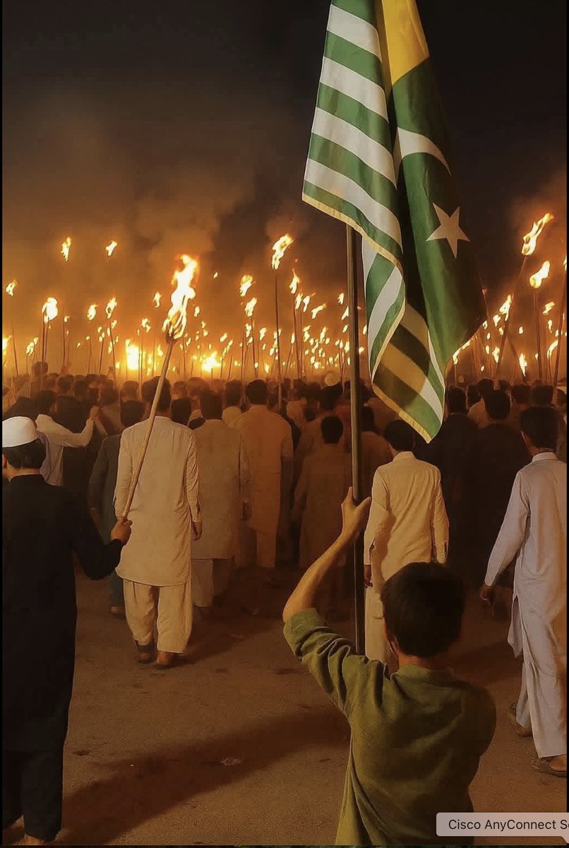 tajran48099's tweet photo. بڑھتے چلو کہ منزل قریب ہے
#29septmberlockdown #نکلواپنےحق_کی_خاطر https://t.co/BRHIlOSk9H