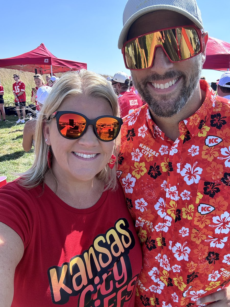 CoachSwatek's tweet photo. Let’s go @Chiefs  !!!  #ChiefsKingdom https://t.co/w5HqCmBBTQ