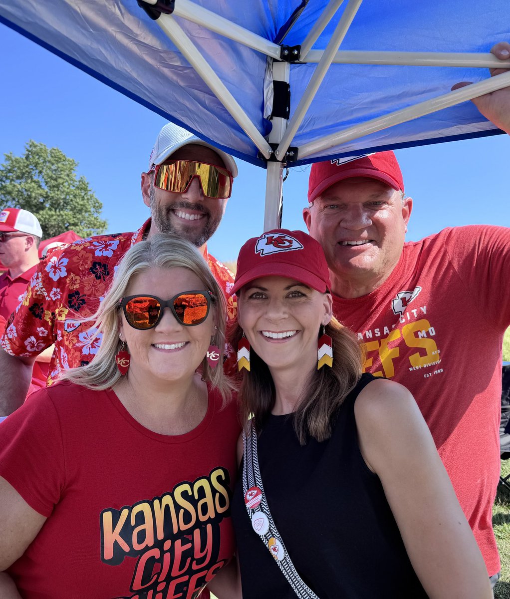 CoachSwatek's tweet photo. No better place to be on a Sunday ! Let’s go @Chiefs  #ChiefsKingdom https://t.co/W0JQrbAI1b
