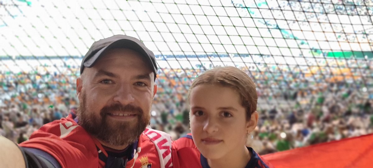 alvatROCK's tweet photo. Ir con mi hija a ver a @Osasuna es de las mejores cosas de esta maravillosa vida.

Hasta aquí todo lo positivo del partidito de hoy....

♥️💙 https://t.co/wKgRB6cswQ