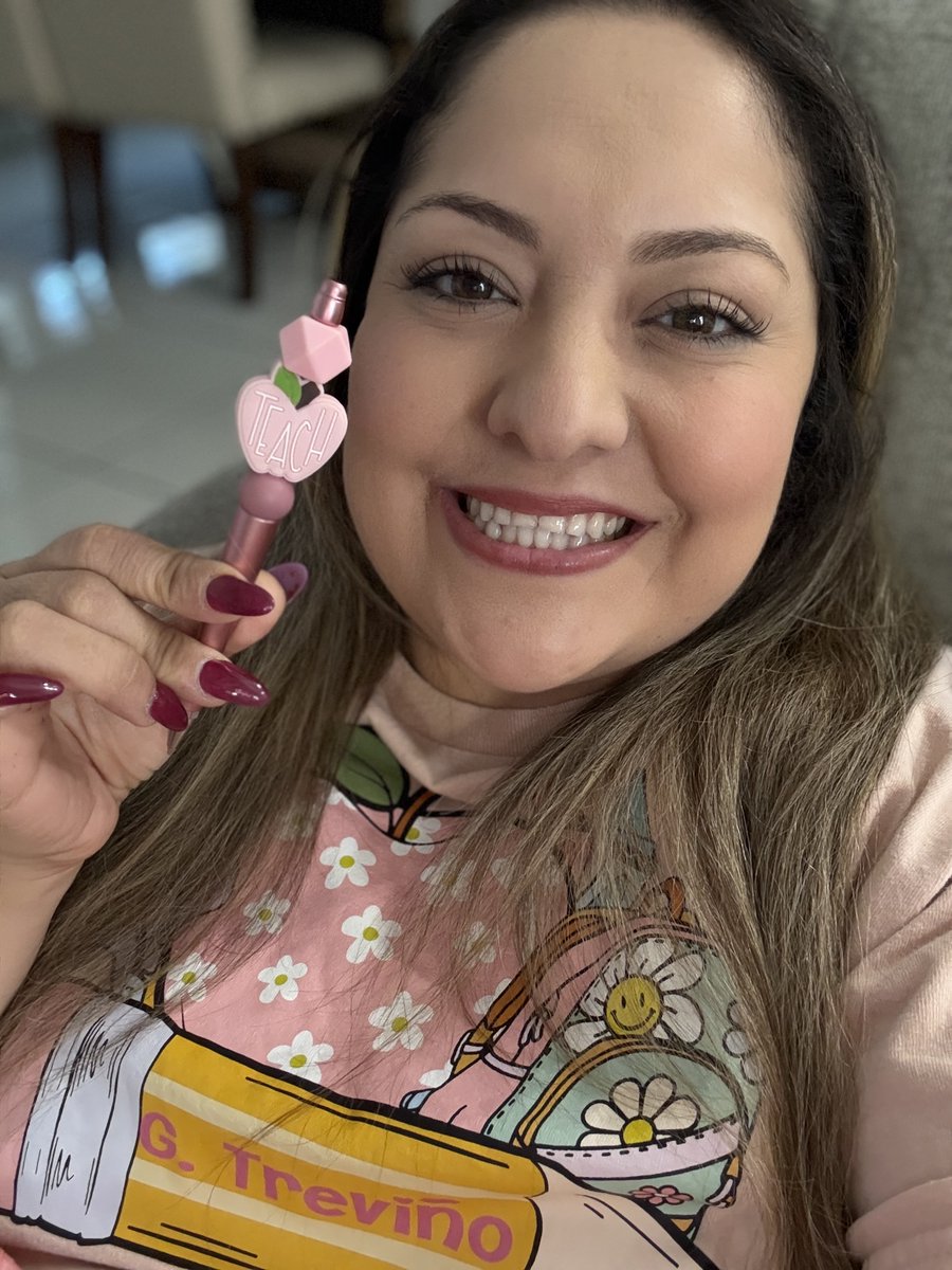 GracieT47518693's tweet image. Through EdTech and creativity, I’m writing my story one lesson, one learner, one moment at a time.” @msgracia15
@Leticia_FF77 @KarinaMarin @SaraLeeSanchez2 @marisol_garza_1
@MarlenHinojosa8 #LJTECHi3 @LaJoyaISDEdTech