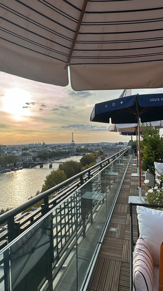 DevynButler7's tweet image. LV Exclusive 🫰🏾 @LouisVuitton @Pharrell